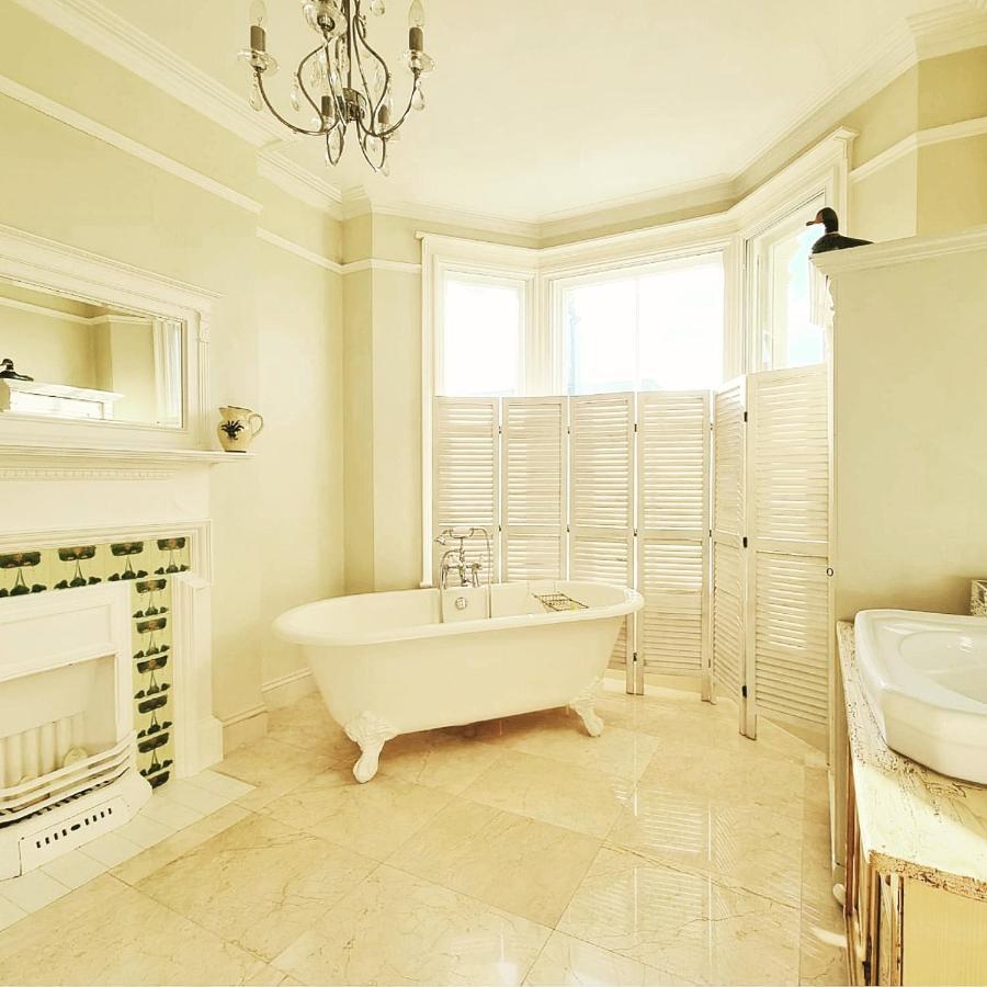 West Hill Retreat Edwardian Balcony Ensuite With Room Served Breakfast & Free Parking ヘイスティングス エクステリア 写真