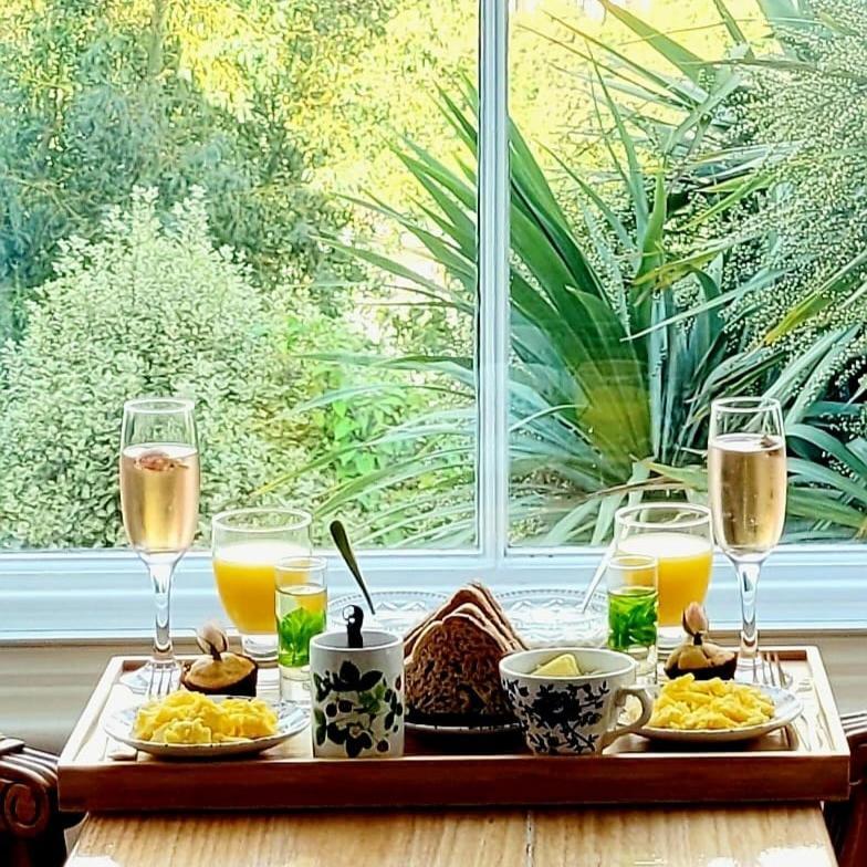 West Hill Retreat Edwardian Balcony Ensuite With Room Served Breakfast & Free Parking ヘイスティングス エクステリア 写真